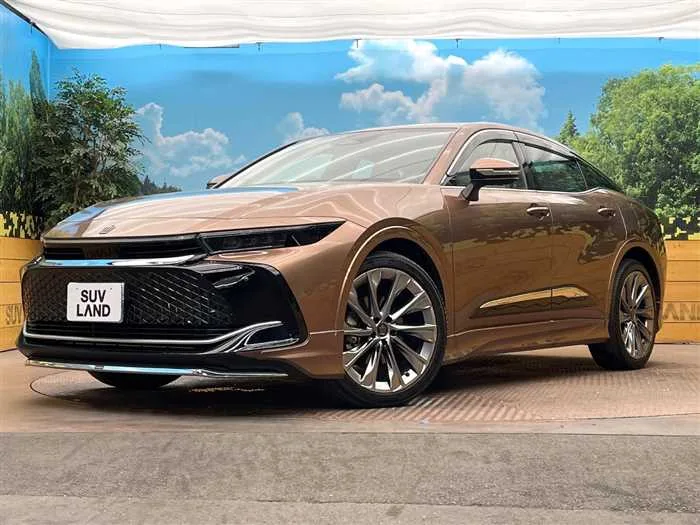 Toyota Crown 2023 — фото 1, купить с доставкой в Москву