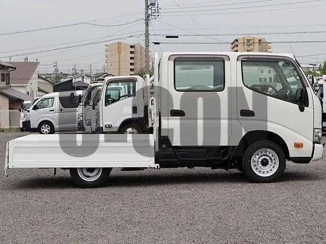 Toyota Dyna Truck 2023 — миниатюра 3