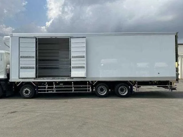 Mitsubishi Fuso Super Great 2025 — миниатюра 2