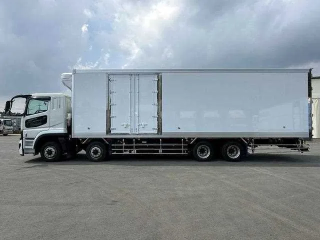 Mitsubishi Fuso Super Great 2025 — миниатюра 4