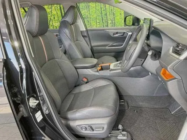 Toyota RAV4 2023 — миниатюра 5