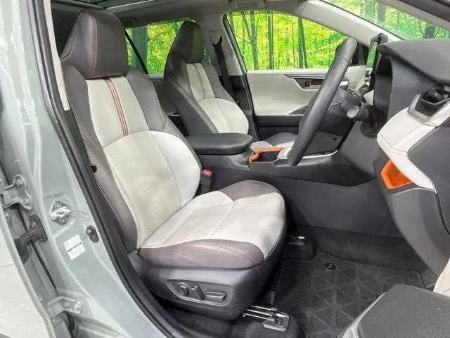 Toyota RAV4 2022 — миниатюра 5