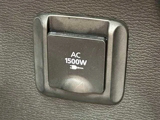 Mitsubishi Outlander 2023 — миниатюра 2