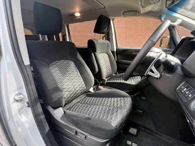 Mitsubishi Delica D:5 2025 — миниатюра 5