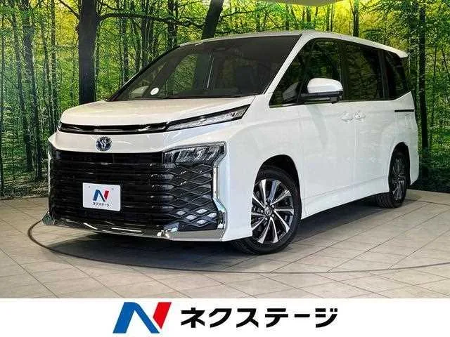 Toyota Voxy 2025 — фото 1, купить с доставкой в Москву