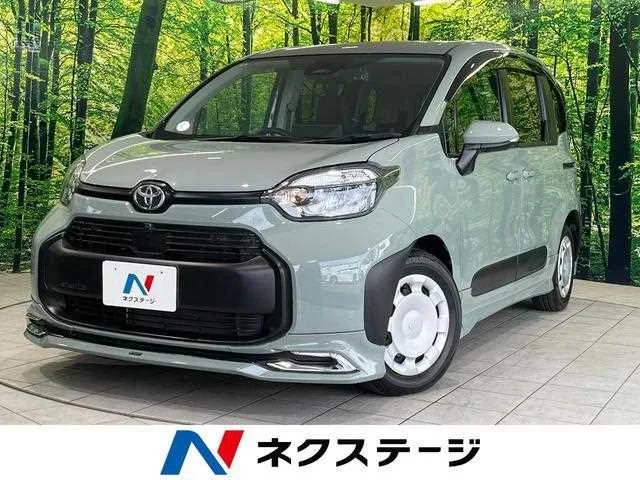 Toyota Sienta 2022 — фото 1, купить с доставкой в Москву