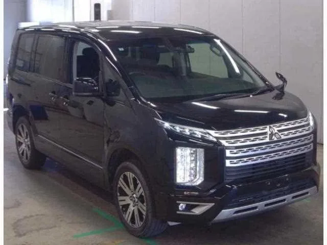 Mitsubishi Delica D:5 2023 — фото 1, купить с доставкой в Москву