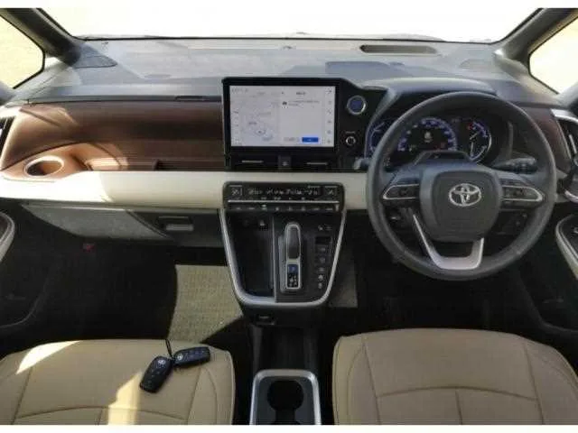 Toyota NOAH 2023 — миниатюра 3