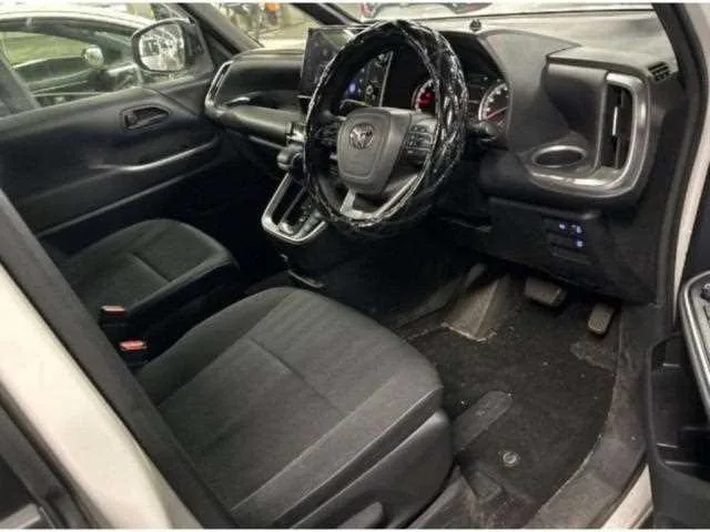 Toyota NOAH 2024 — миниатюра 3