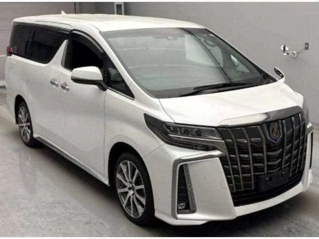 Toyota Alphard Hybrid 2022 — фото 1, купить с доставкой в Москву