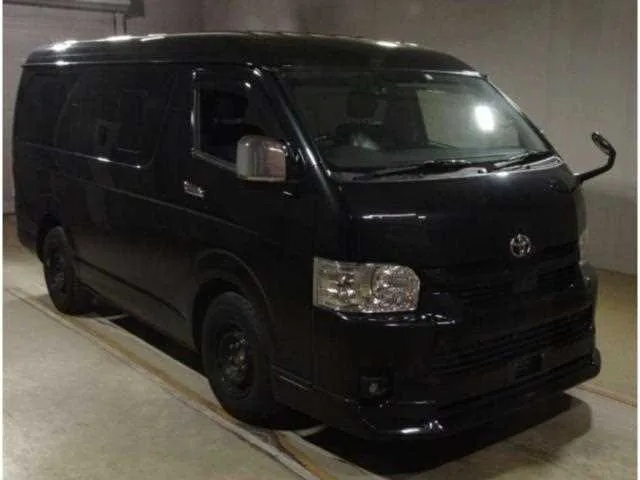 Toyota Hiace Wagon 2023 — миниатюра 2