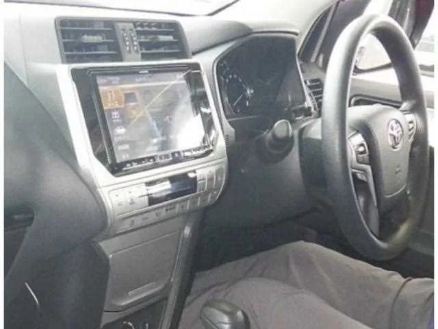 Toyota Land Cruiser Prado 2022 — миниатюра 3