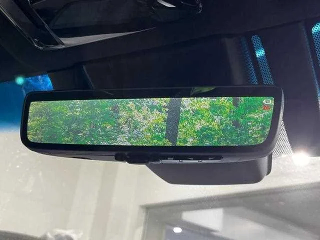 Toyota Harrier Hybrid 2023 — миниатюра 2