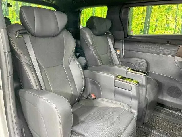 Toyota Alphard G 2024 — миниатюра 3