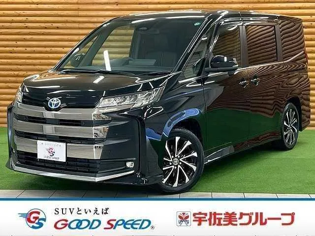 Toyota Noah 2023 — фото 1, купить с доставкой в Москву