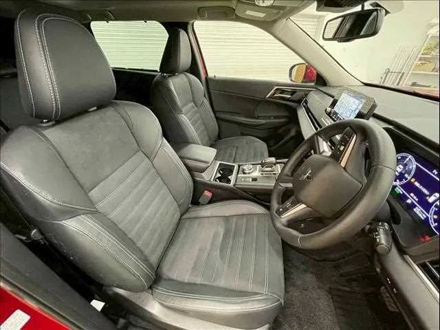 Mitsubishi Outlander G 2022 — миниатюра 3