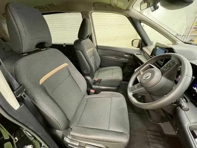 Nissan SERENA 2025 — миниатюра 3