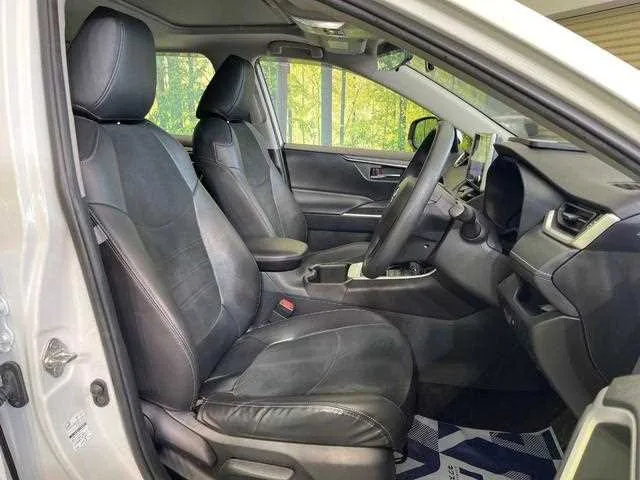 Toyota RAV4 2023 — миниатюра 5