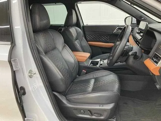 Mitsubishi Outlander P 2022 — миниатюра 2