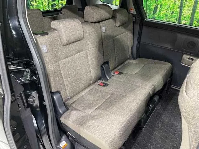 Toyota Sienta 2024 — миниатюра 3