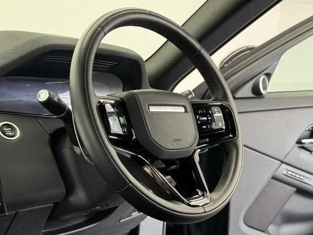 Land Rover Land Rover Others 2023 — миниатюра 3
