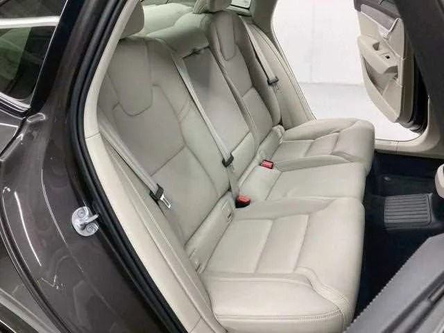 Volvo S90 2023 — миниатюра 2