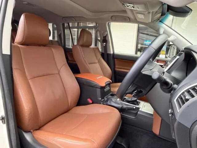 Toyota Land Cruiser Prado 2022 — миниатюра 5