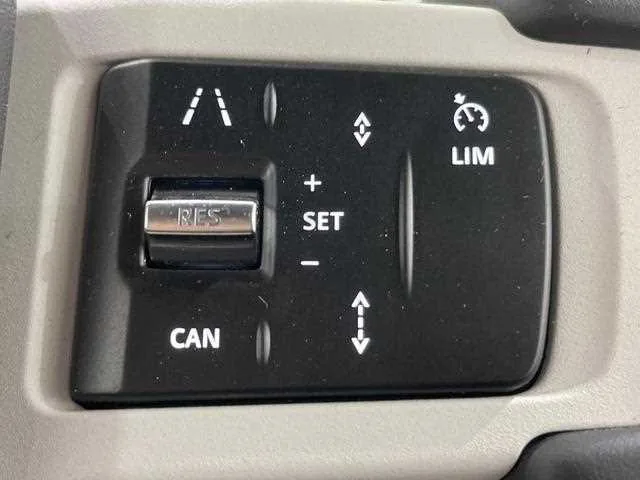 Land Rover Defender 2025 — миниатюра 5