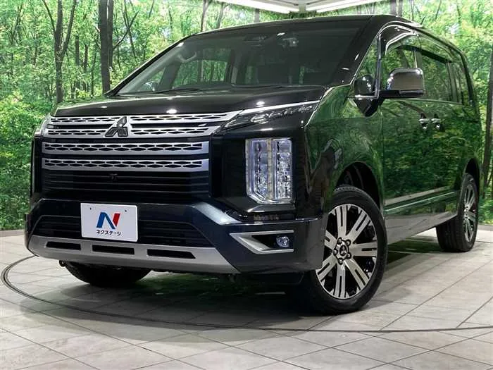 Mitsubishi Delica D:5 2023 — фото 1, купить с доставкой в Москву