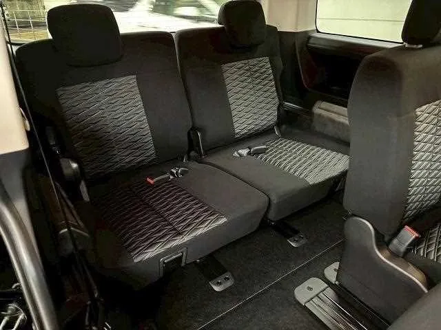 Mitsubishi Delica D:5 P 2025 — миниатюра 3