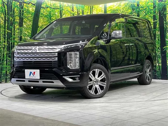 Mitsubishi Delica D:5 2024 — фото 1, купить с доставкой в Москву