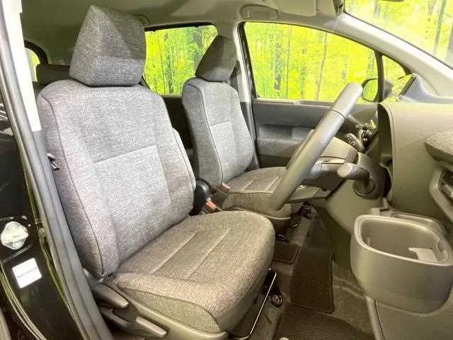 Toyota Sienta 2025 — миниатюра 5
