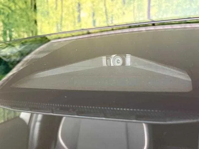 Toyota Prius 2023 — миниатюра 2