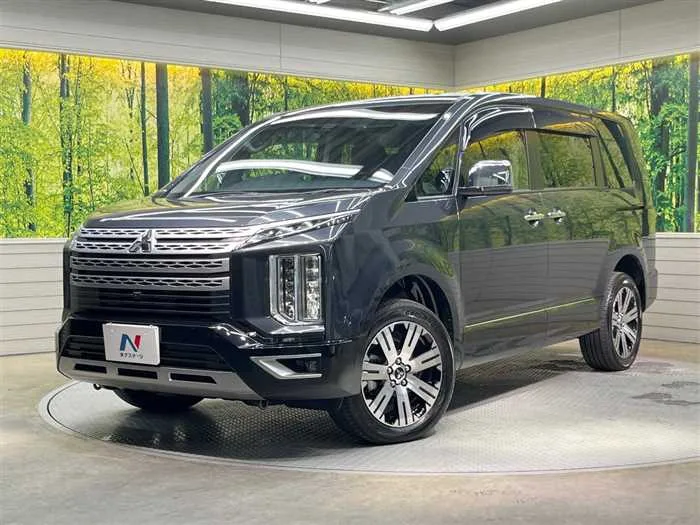 Mitsubishi Delica D:5 2024 — фото 1, купить с доставкой в Москву