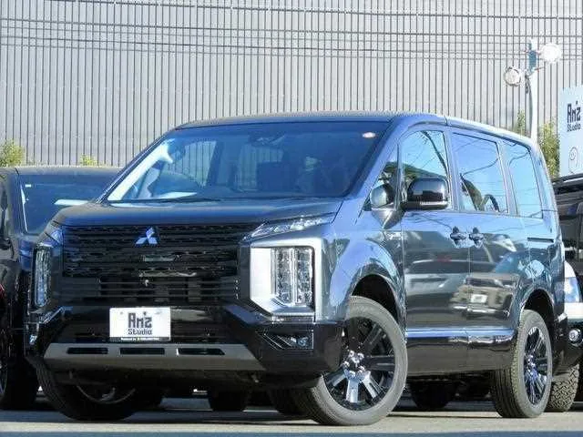 Mitsubishi Delica D:5 2026 — фото 1, купить с доставкой в Москву