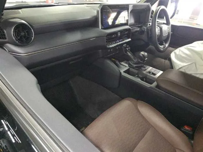Toyota Land Cruiser 250 VX FIRST EDITION DIESEL 7-SEATS 2024 — миниатюра 5