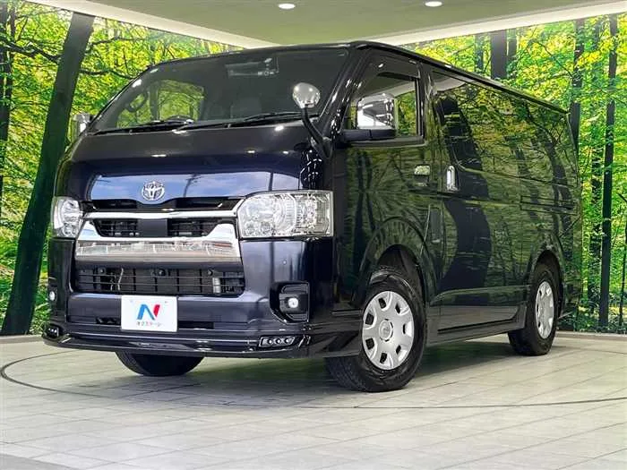 Toyota Hiace Van 2022 — фото 1, купить с доставкой в Москву