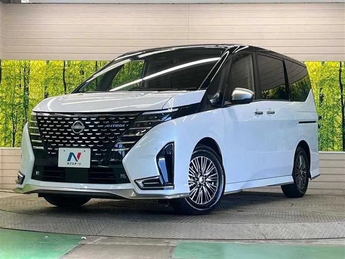 Nissan Serena 2024 — фото 1, купить с доставкой в Москву