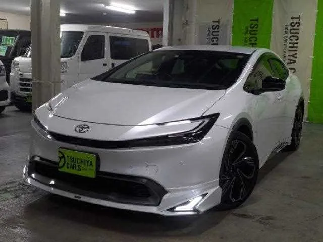 Toyota Prius 2023 — фото 1, купить с доставкой в Москву