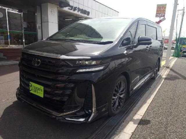 Toyota Vellfire 2023 — фото 1, купить с доставкой в Москву