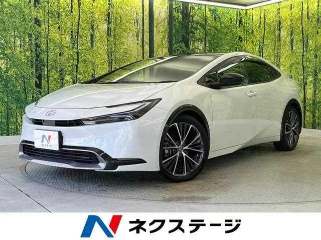 Toyota Prius 2023 — фото 1, купить с доставкой в Москву