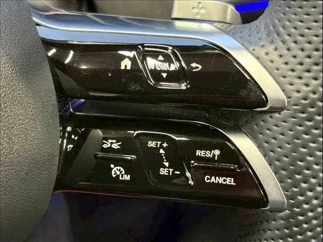 Mercedes-Benz C-Class 2023 — миниатюра 3