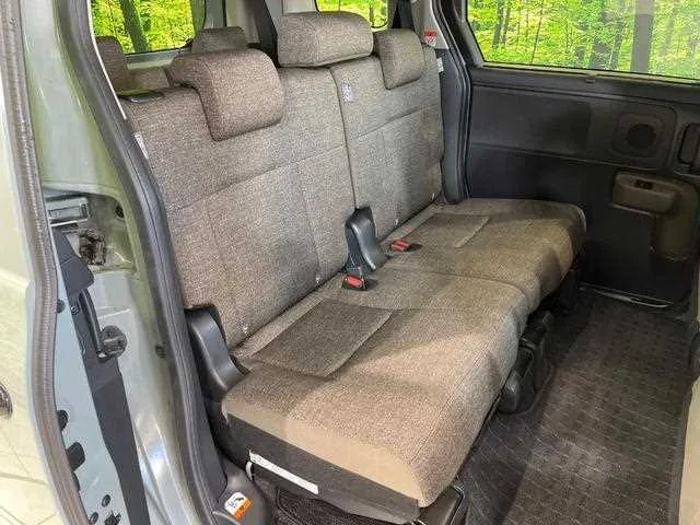 Toyota Sienta 2024 — миниатюра 3