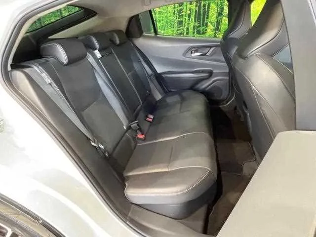 Toyota Prius 2023 — миниатюра 3