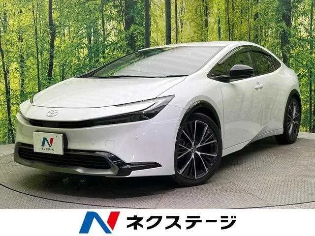 Toyota Prius 2023 — фото 1, купить с доставкой в Москву