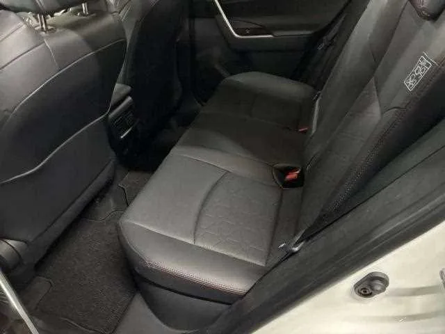 Toyota RAV4 2023 — миниатюра 5