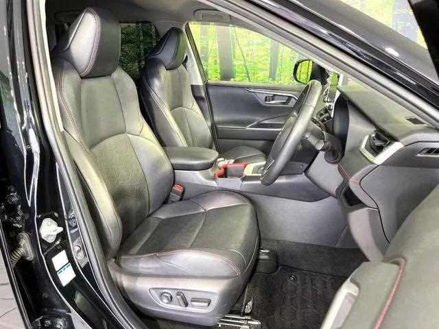 Toyota RAV4 2022 — миниатюра 3