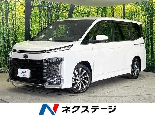 Toyota Voxy 2025 — фото 1, купить с доставкой в Москву