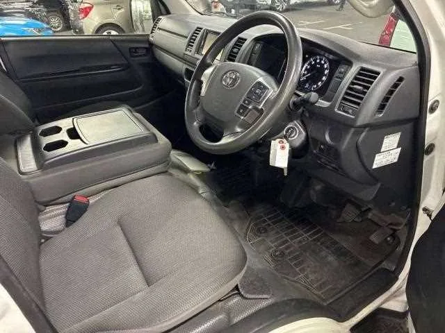 Toyota Hiace Van DX 2022 — миниатюра 4