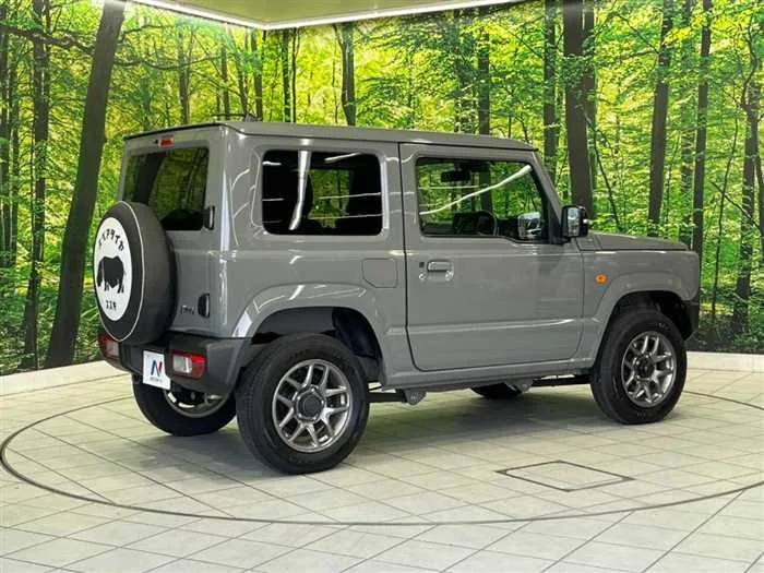 Suzuki Jimny 2023 — миниатюра 3